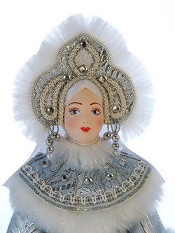 Кукла фарфоровая Снегурочка под елку