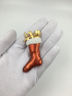 Брошь Рождественский носок с игрушками