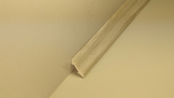 Угол вспененный ПВХ внутренний - галтель 22х22х2700мм