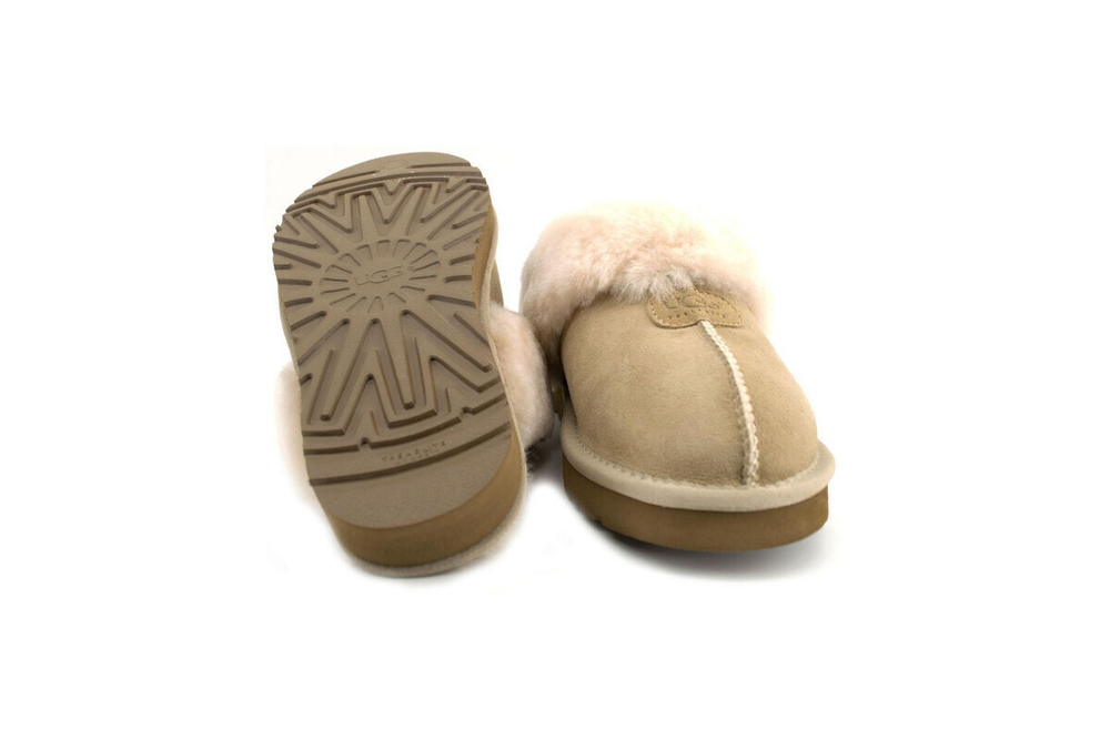 UGG Slippers Scufette Sand