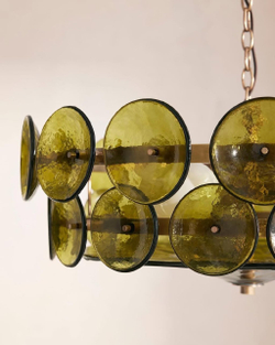 подвесная люстра выполненный в духе итальянского модернизма 60–70-х годов