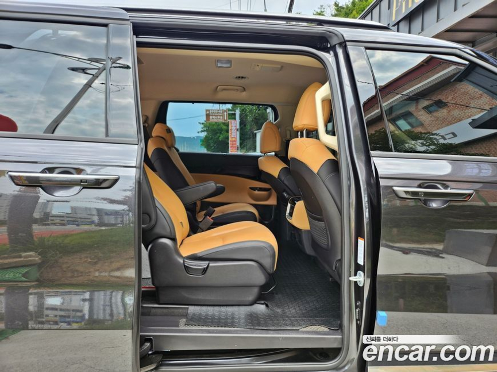 Kia Carnival (Sedona) 4 Generation Бензин 5-и местный 휠체어 리프트 (03.2023)