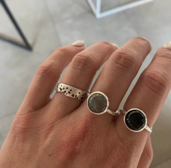 кольцо с ониксом