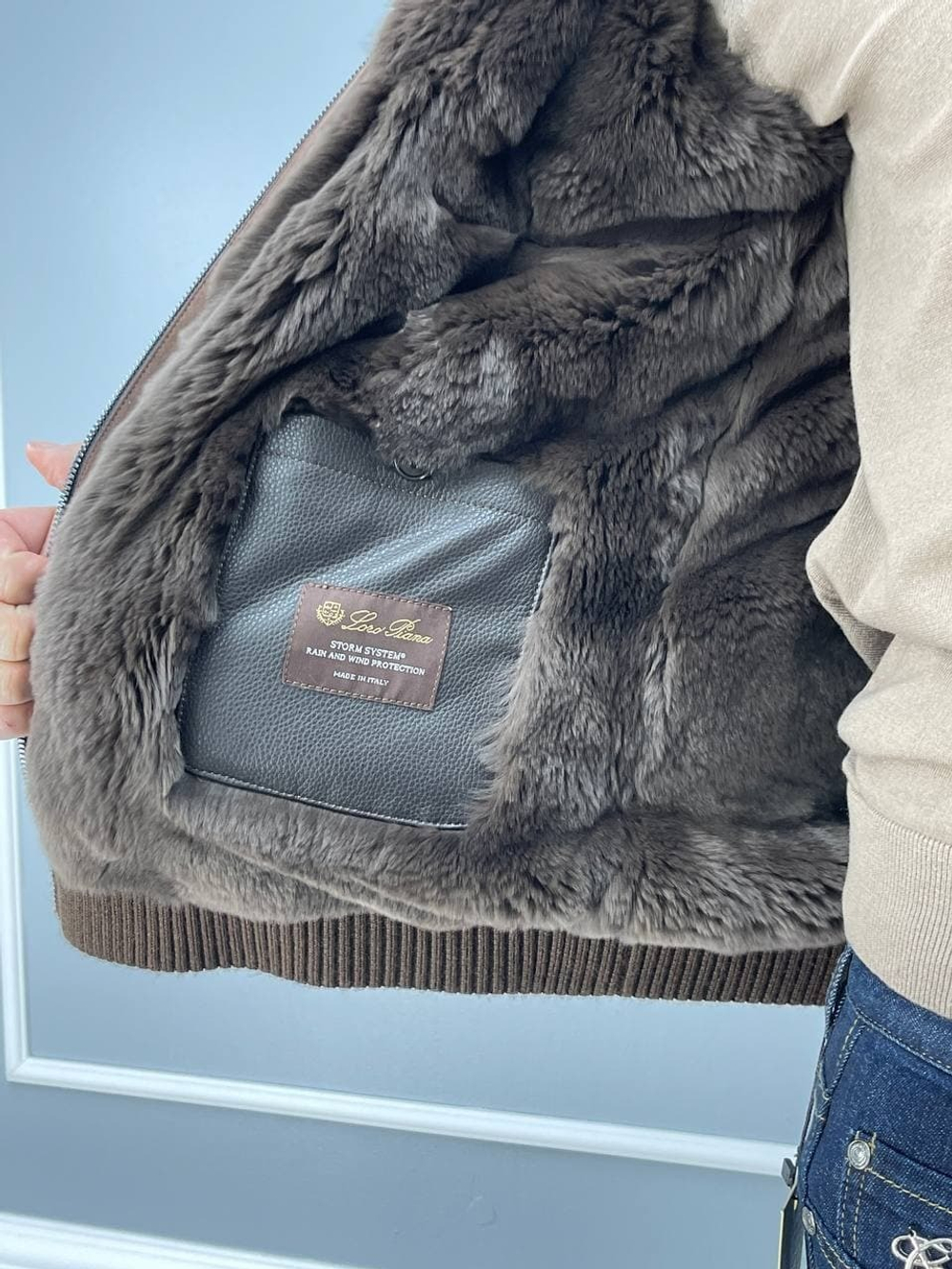 Мужской бомбер Loro Piana с мехом внутри