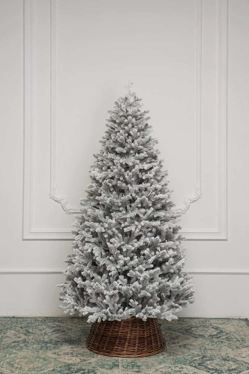 Искусственная елка Алтайская заснеженная 300 см., 885 холодных-белых Led ламп, 100% литая хвоя, ЕлкиТорг (177300)