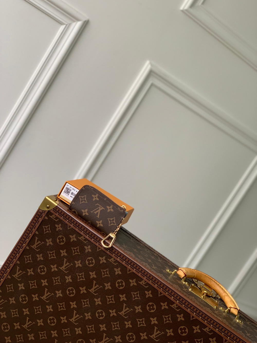 Louis Vuitton Noa Key Holder