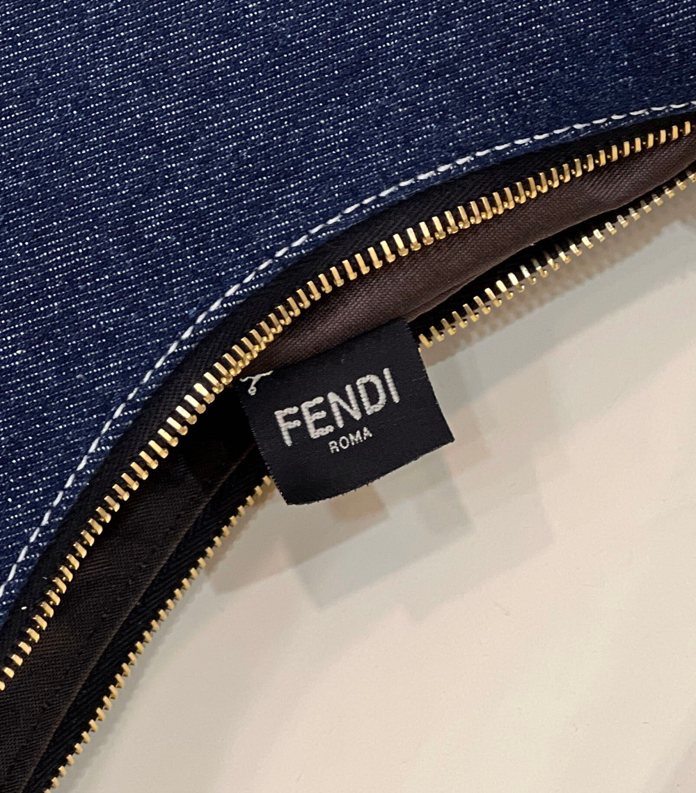 Fendi Fendigraphy Small 29 cm