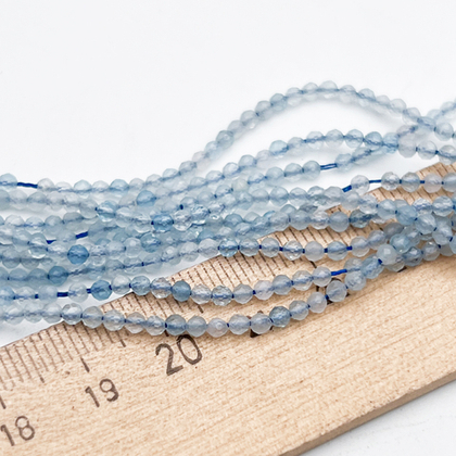 Аквамарин граненый бусины, диаметр около 2,2 мм, цена за нить 38 см