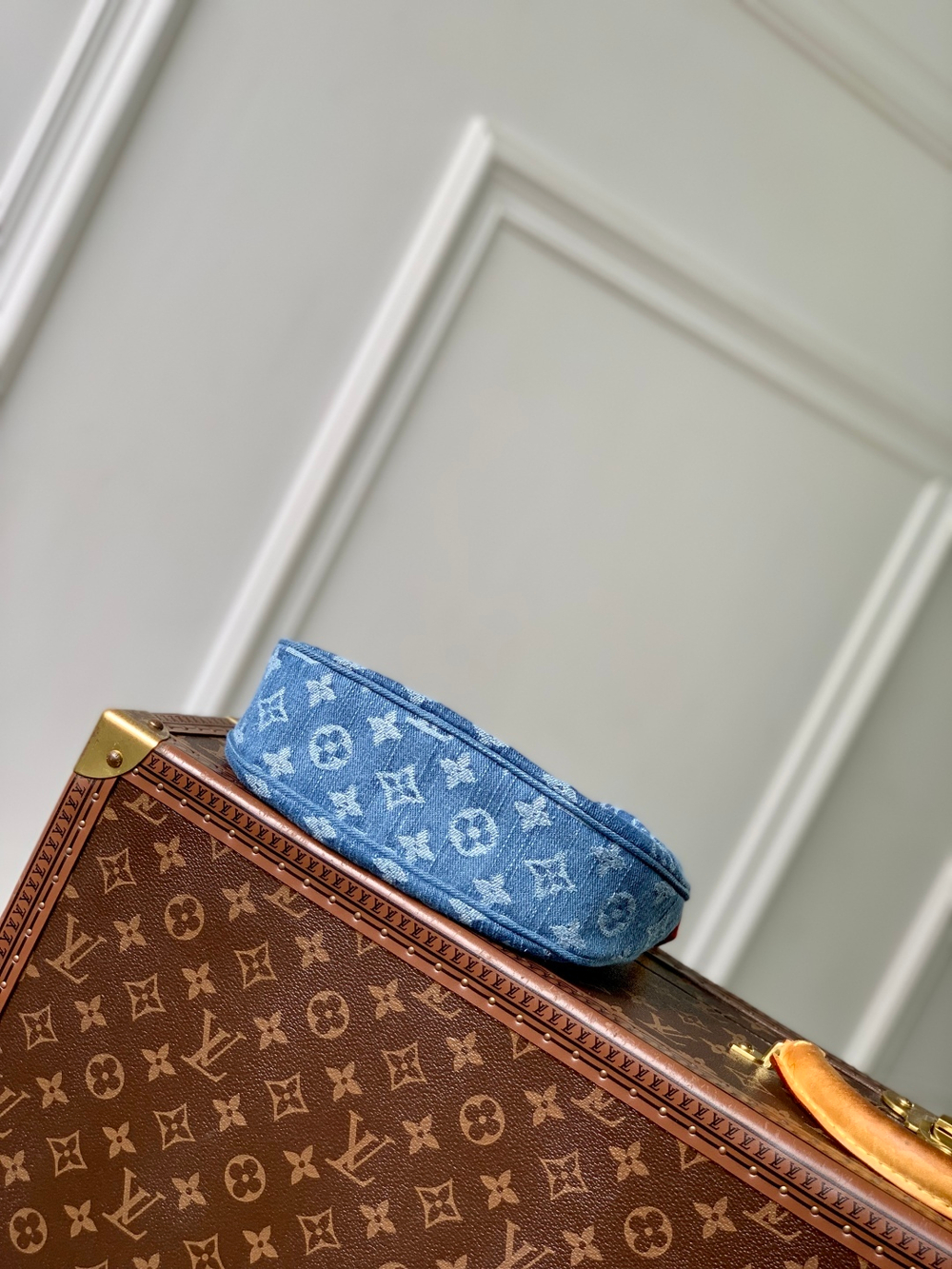 Louis Vuitton Pochette Valley