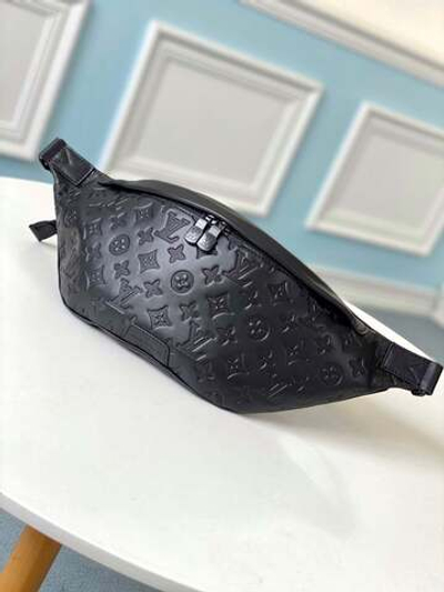 Louis Vuitton Discovery Bumbag