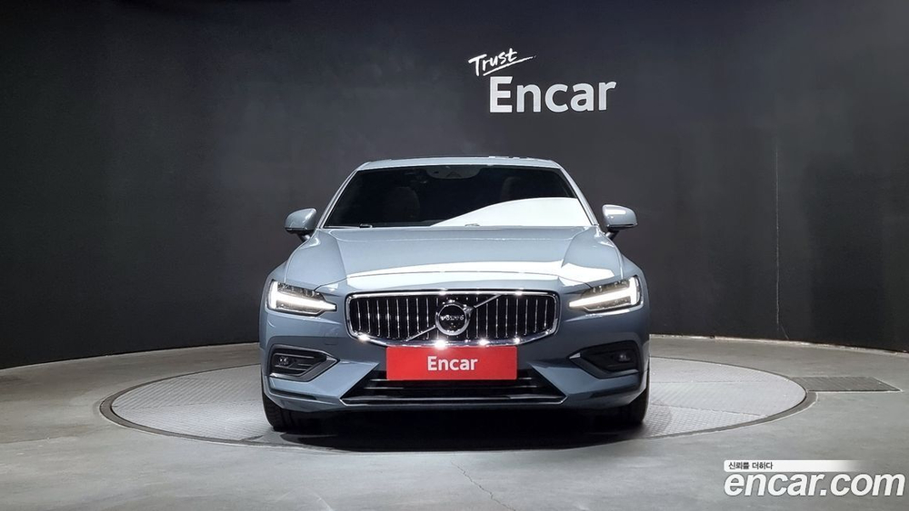 Volvo S60 3 Generation B5 Inscription (06.2022)