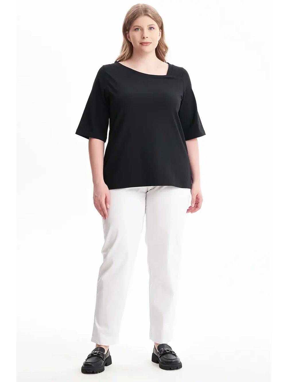 Футболка с широким рукавом