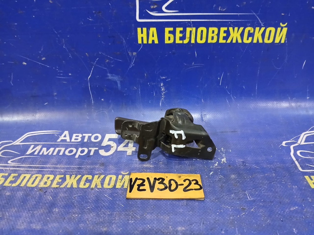 Ручка двери передней левой салонная TOYOTA CAMRY PROMINENT 1991