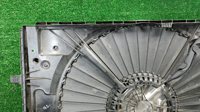 Диффузор с вентилятором Mercedes GLC X253 (15-22)