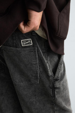 ZARA ВЕЛЬВЕТОВЫЕ БРЮКИ CARROT FIT, ТЕМНО-СЕРЫЙ