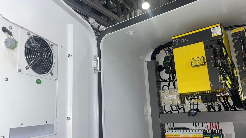 Вертикальный фрезерный обрабатывающий центр B-Power LV-855 10000