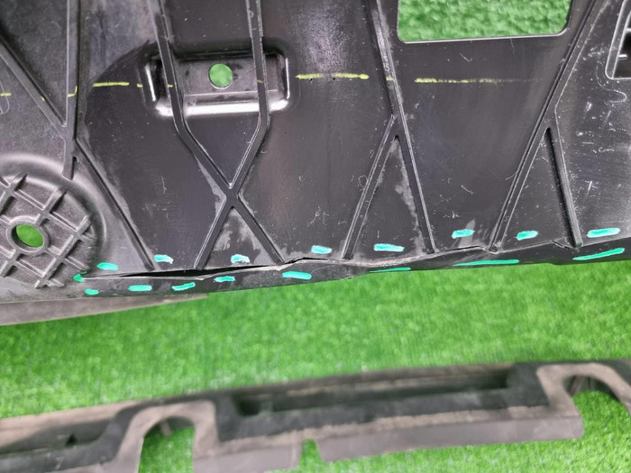 Воздуховод радиатора BMW 2er G42 (2021-н.в.)