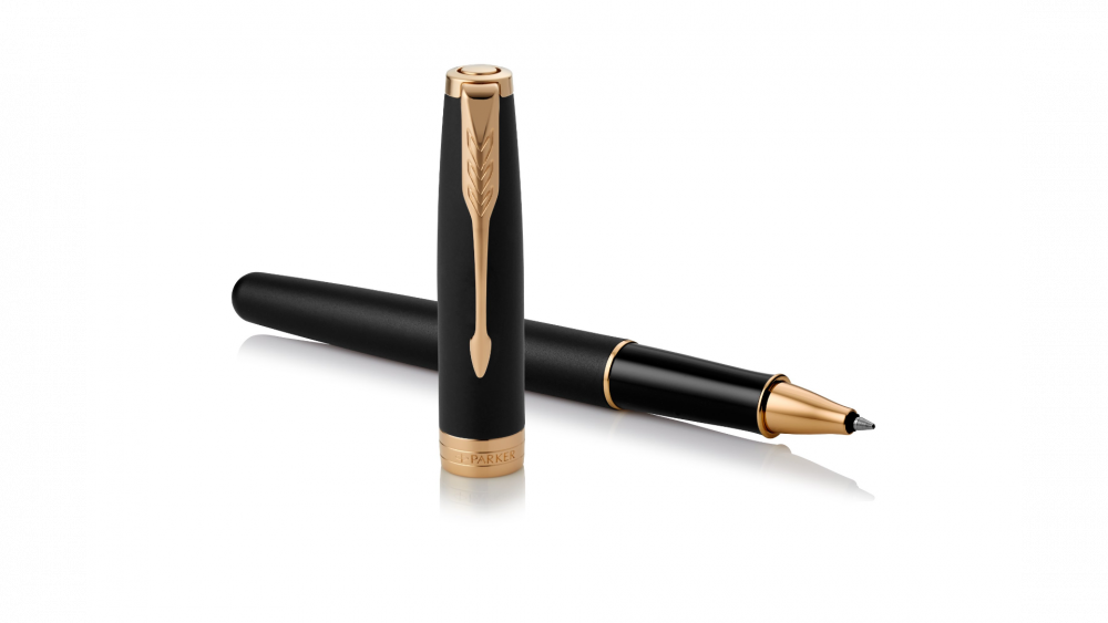 Ручка роллер Parker Sonnet  Matte Black GT, стержень: F, цвет чернил: black, в подарочной упаковке