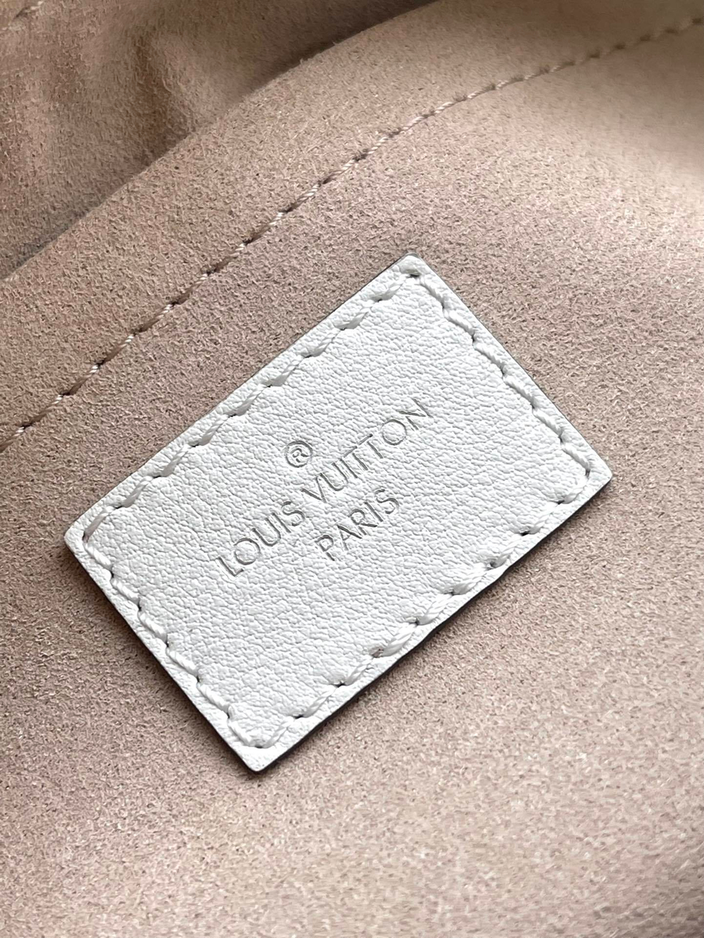 Louis Vuitton Onthego East West