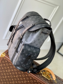 Louis Vuitton Christopher MM