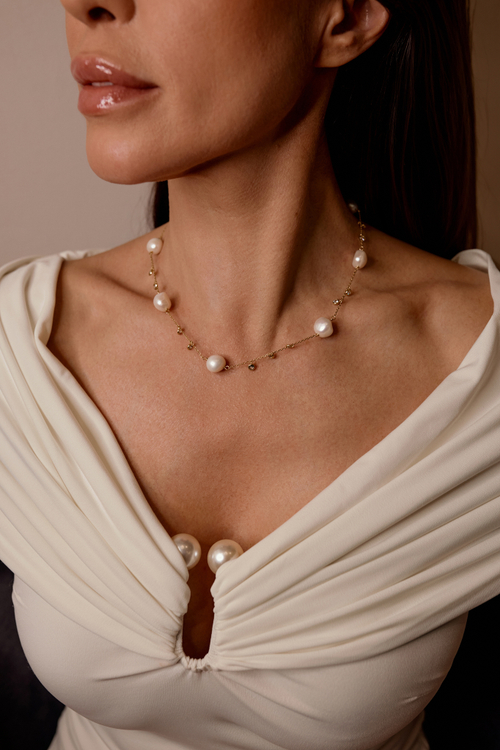 Колье с жемчугом и цирконием в золочении