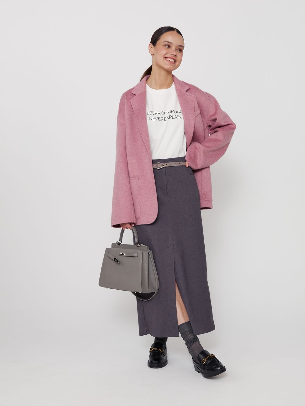 ФУТБОЛКА «NEVER COMPLAIN»