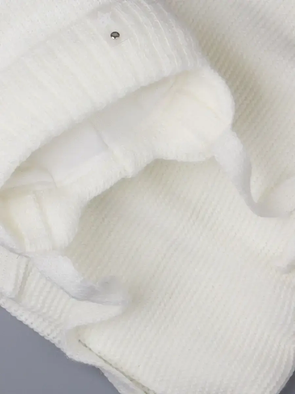 Шапка зимняя вязаная и снуд