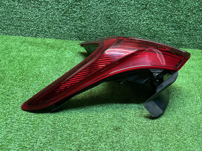 Фонарь правый внешний Hongqi H5 2 (2022-н.в.)