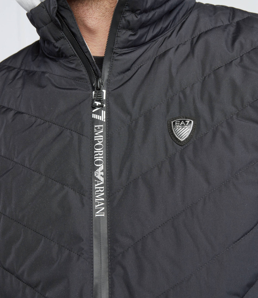 пуховая безрукавка EA7 - черный(8NPQ03 PNE1Z)