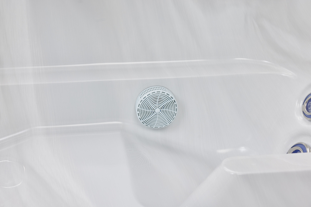 Вместительный гидромассажный спа-бассейн Victoria Star VS-403C