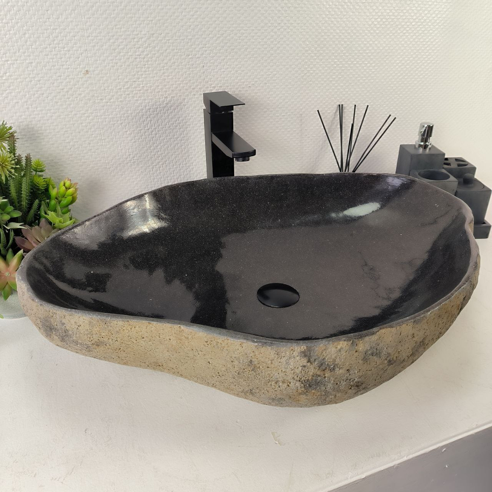 Раковина из речного камня RS-65044 68*48*15 0863