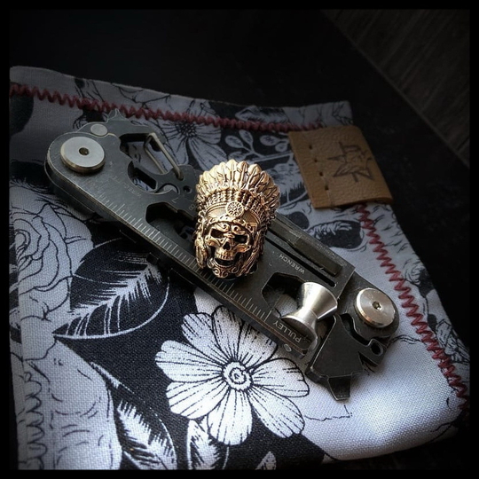 Бусина "Вождь индейцев" для темляков или браслетов латунь