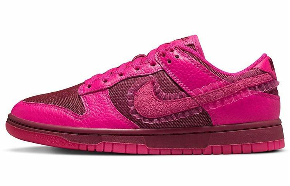 Кроссовки Nike Dunk Low "Valentine'S Day" (Женская размерная сетка)