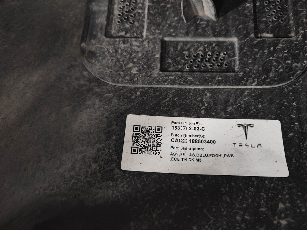 Бампер передний Tesla Model 3 17-23 Б/У Оригинал 1084168S0E