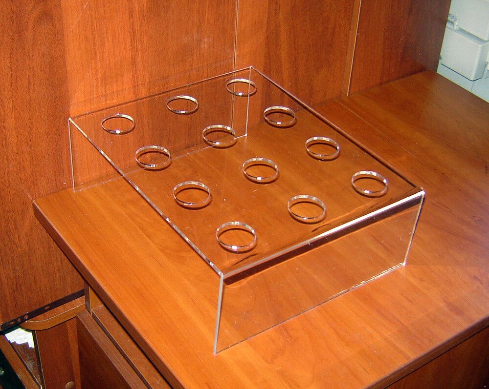 Витрина для мороженого в рожках