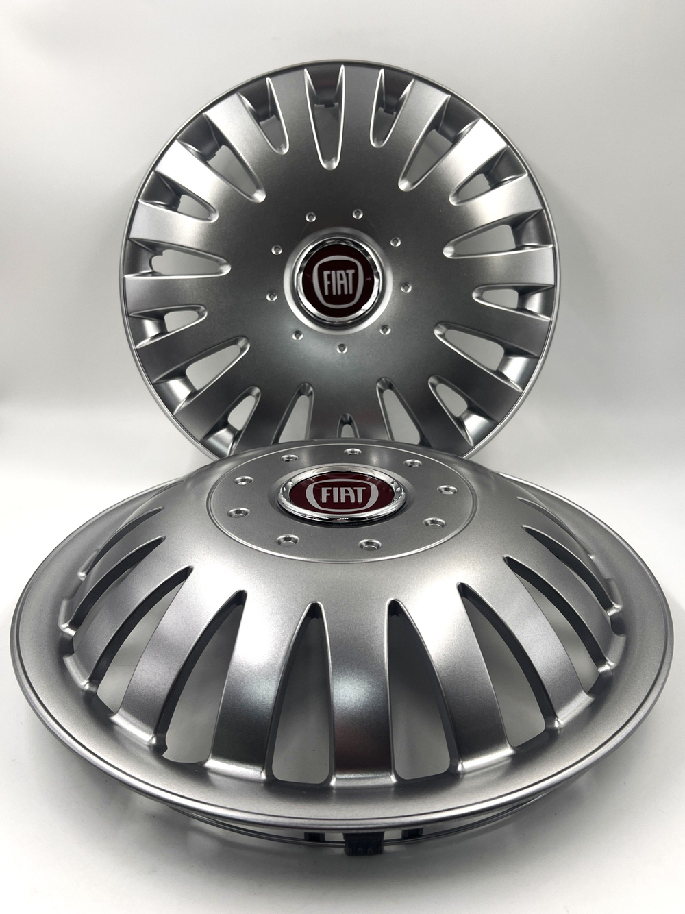 Колпаки на колеса гибкие с эмблемой FIAT Ducato R15 4 шт