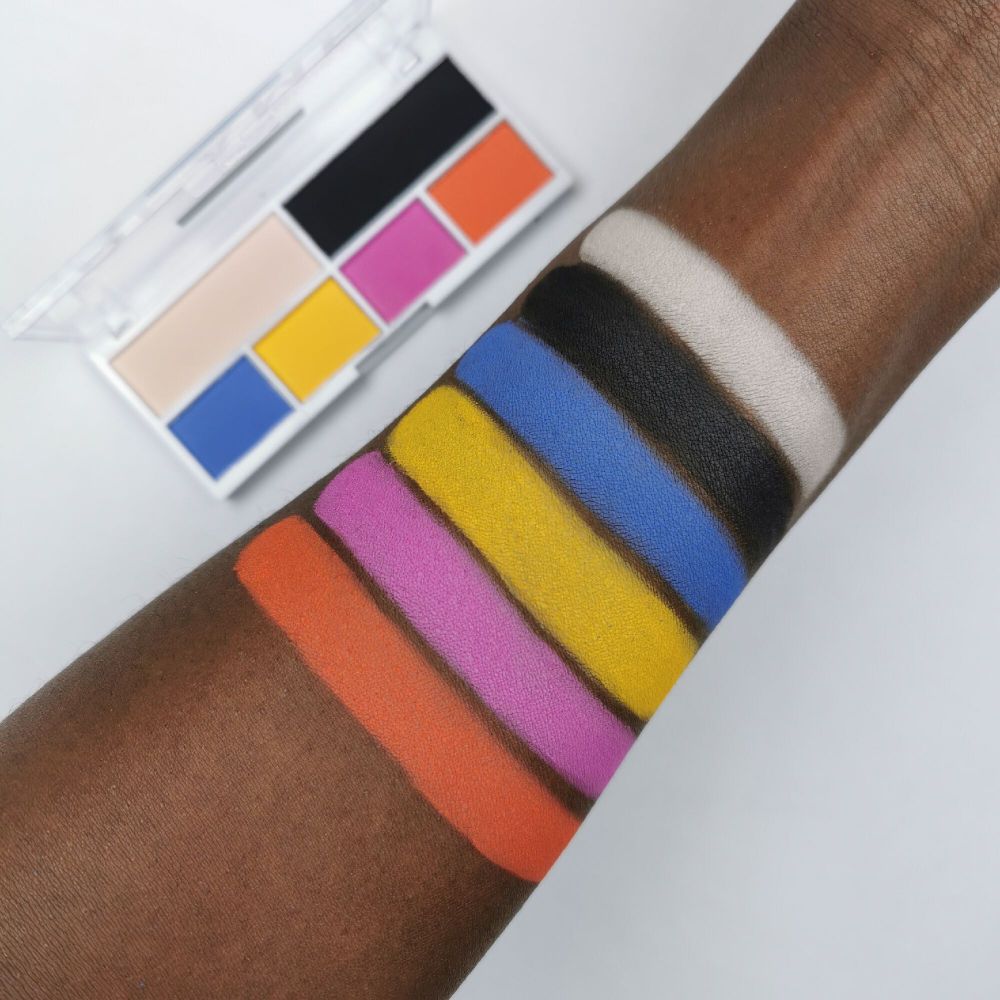 Палетка теней Revolution Colour Play Shadow Palette - Dreamer