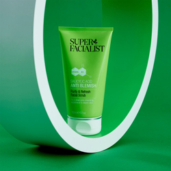 Super Facialist Salicylic Acid Anti Blemish - нежный очищающий скраб для жирной и проблемной кожи /   150  ml  / GTIN 5060191556163