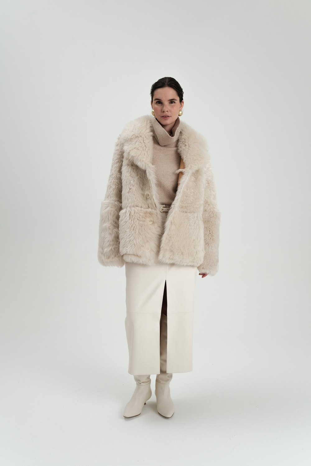 Двусторонняя бежевая шуба-дублёнка