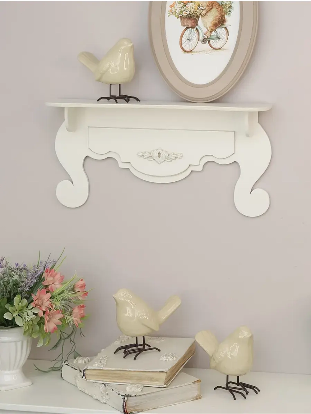 Статуэтки для интерьера на полку