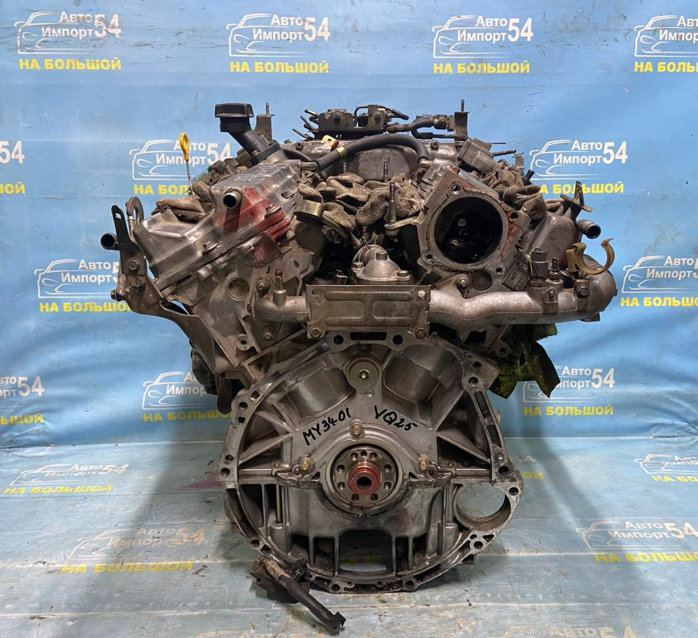 двигатель NISSAN CEDRIC 2000