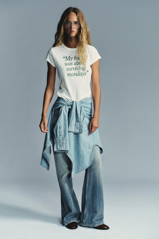 ZARA ФУТБОЛКА В СТИЛЕ РУСТИК С НАДПИСЬЮ, БЕЛЫЙ/ЗЕЛЕНЫЙ