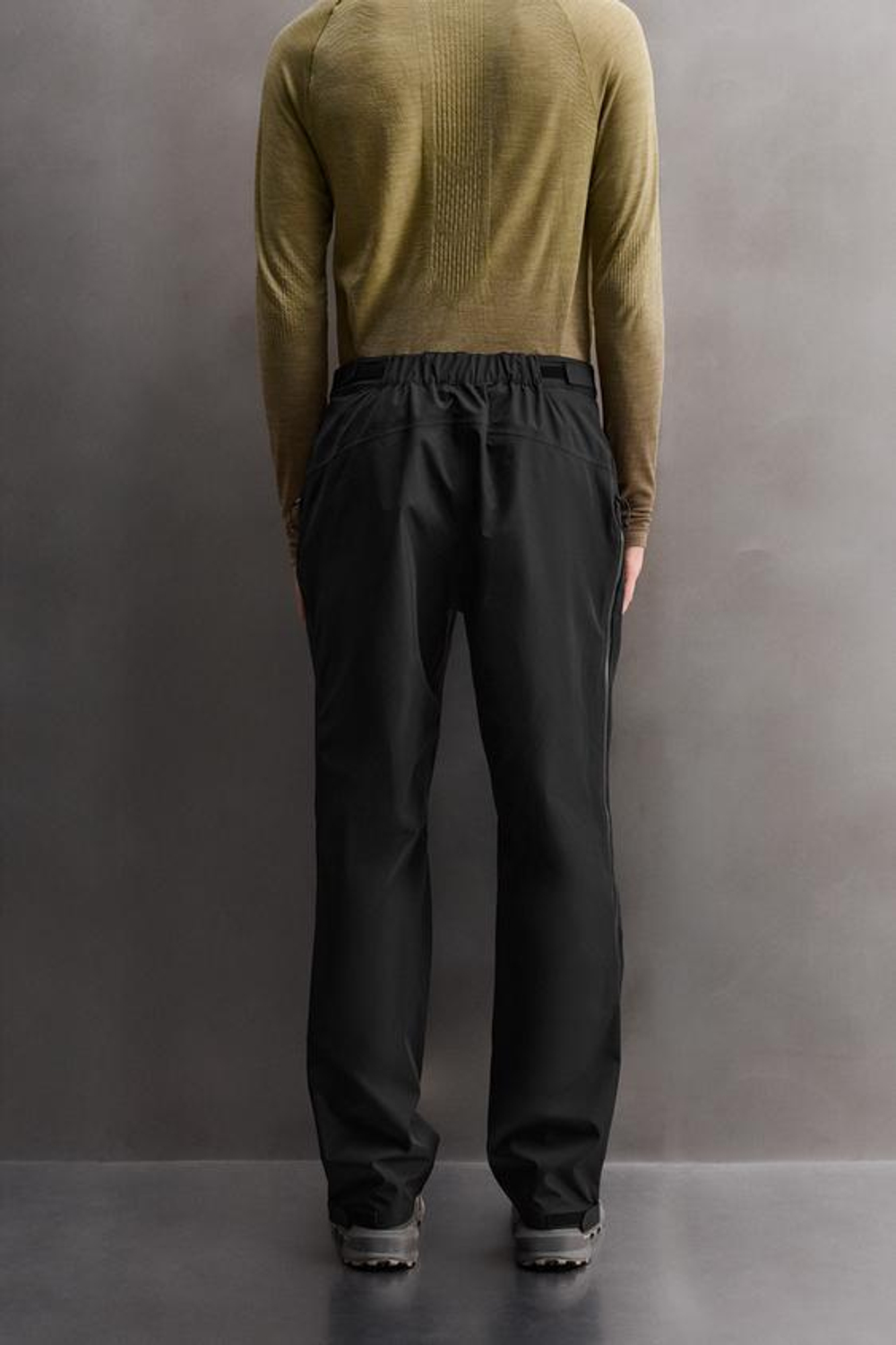 ZARA НЕПРОМОКАЕМЫЕ БРЮКИ SHELL ИЗ ВЫСОКОТЕХНОЛОГИЧНОЙ ТКАНИ, ЧЕРНЫЙ