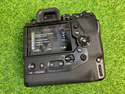 Olympus OM-D E-M1X Новый