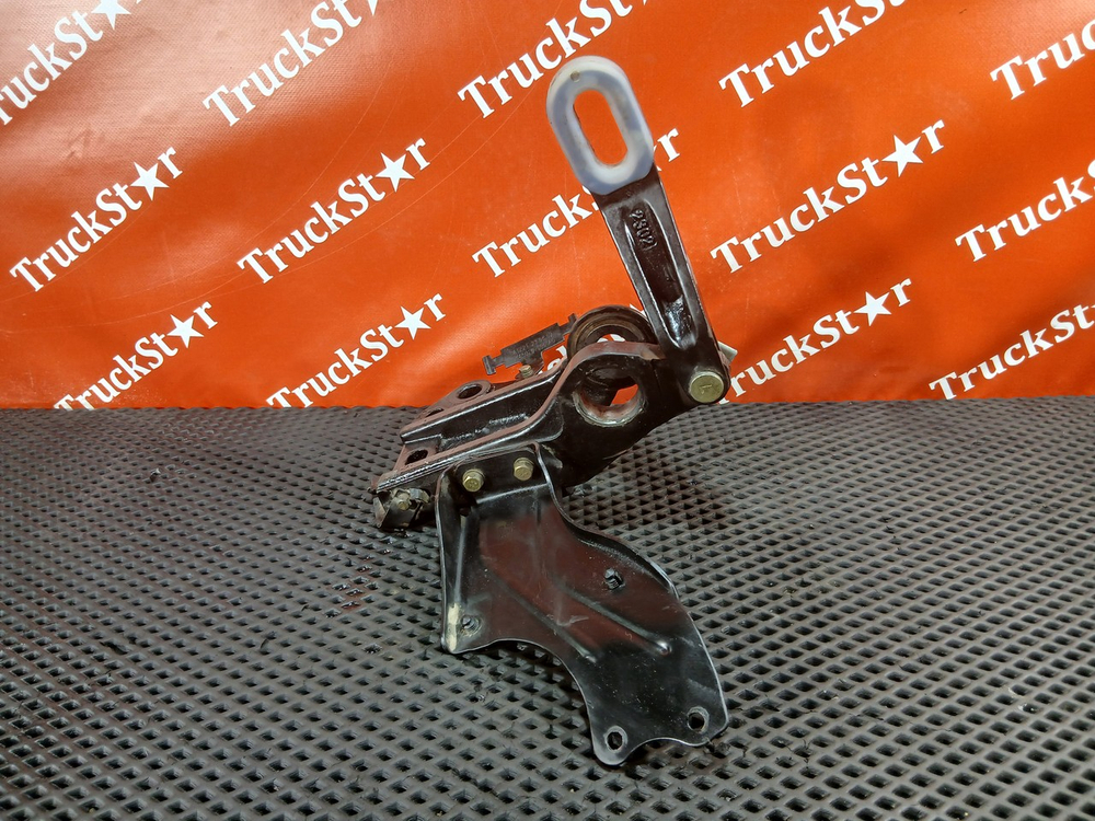 Кронштейн торсиона кабины левый 2023г.