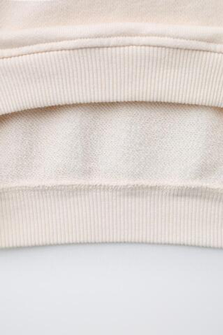 ZARA ТОЛСТОВКА С ЦВЕТНЫМИ БЛОКАМИ И НАШИВКОЙ, КОРАЛЛОВО-КРАСНЫЙ