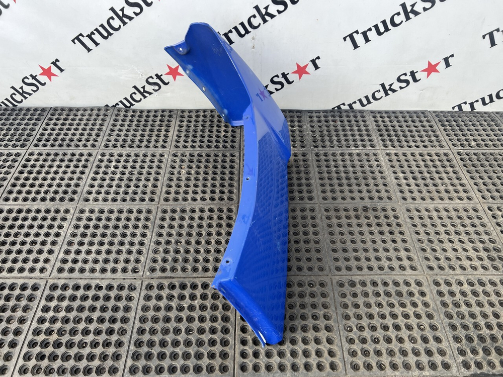 Спойлер кабины верхний левый 2018г.