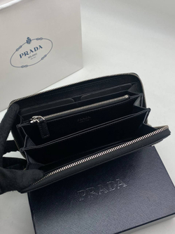 Кошелёк Prada