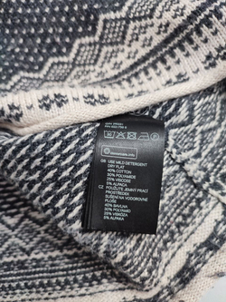 Свитер H&M с принтом 44 размер