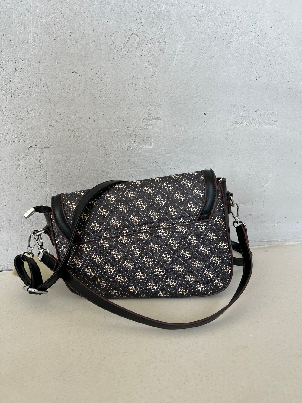 Сумка GUESS